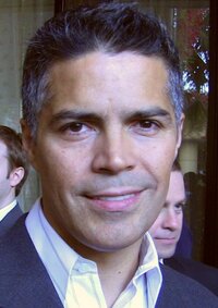 image Esai Morales