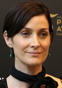 image Carrie-Anne Moss