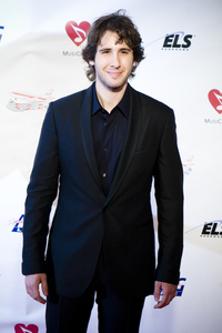 image Josh Groban