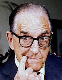 image Stanley Holloway