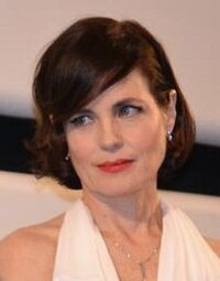 image Elizabeth McGovern