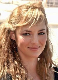 image Louise Bourgoin