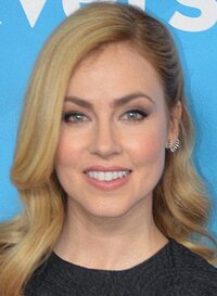 image Amanda Schull